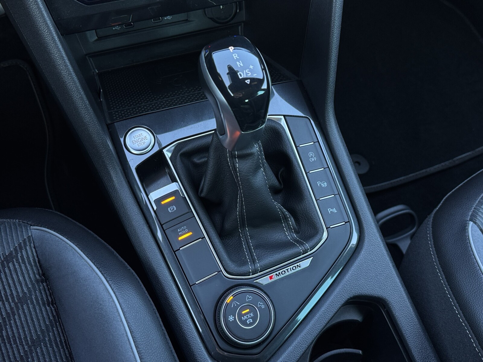 Volkswagen Tiguan - zdjęcie 23