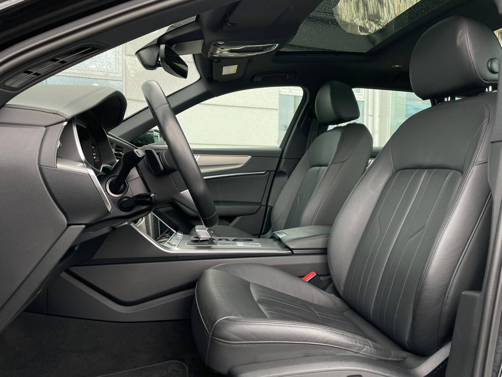 Audi A6 Avant - zdjęcie 21