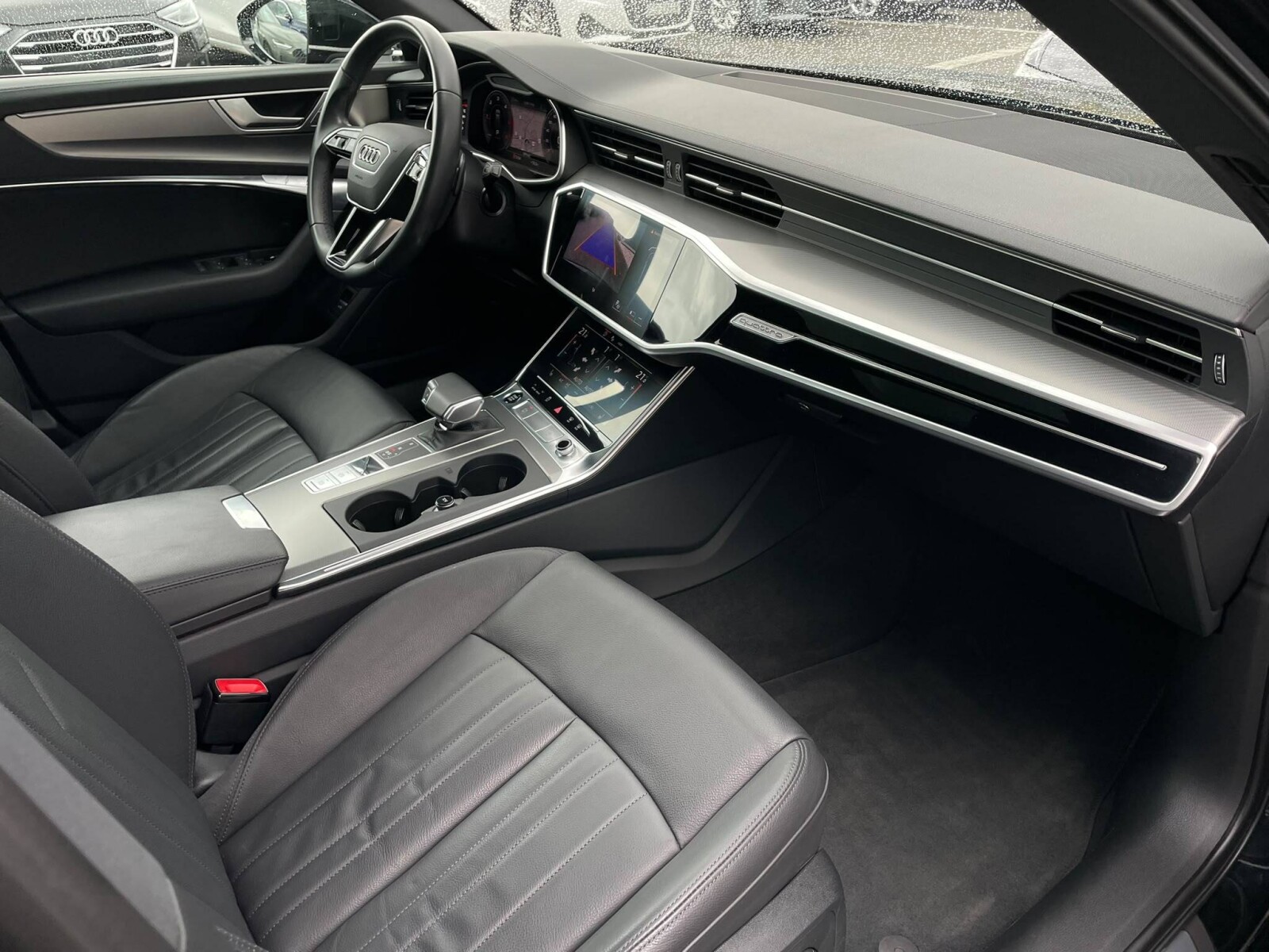 Audi A6 Avant - zdjęcie 22