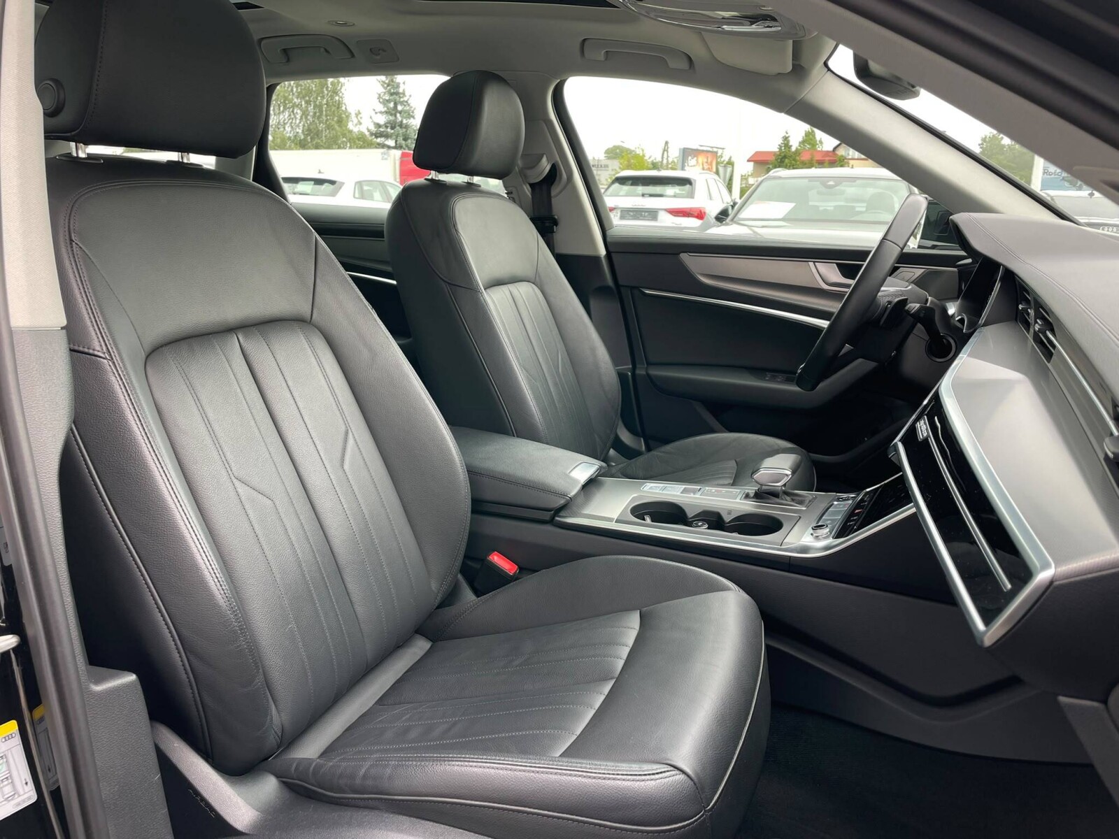 Audi A6 Avant - zdjęcie 24