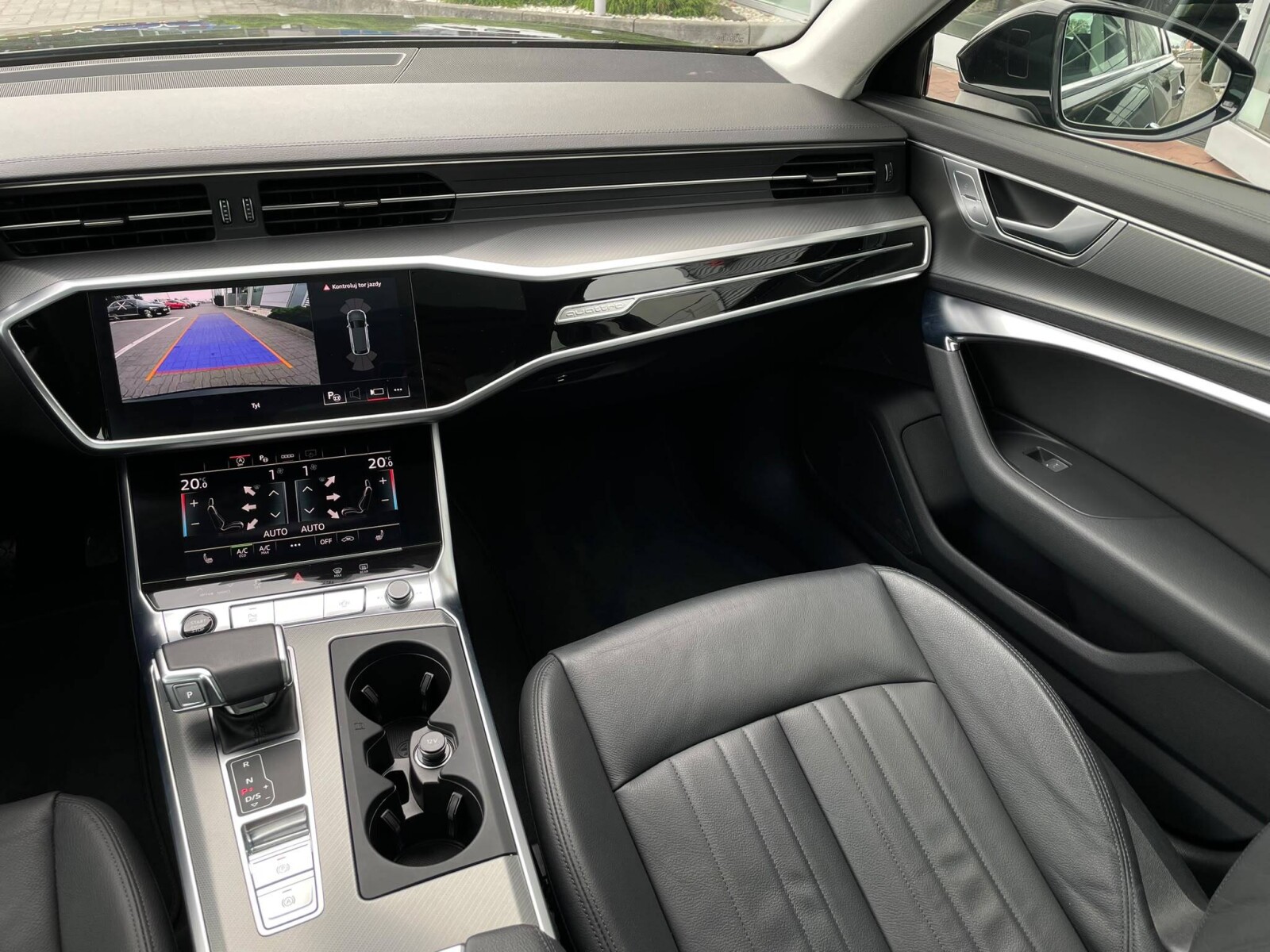 Audi A6 Avant - zdjęcie 17