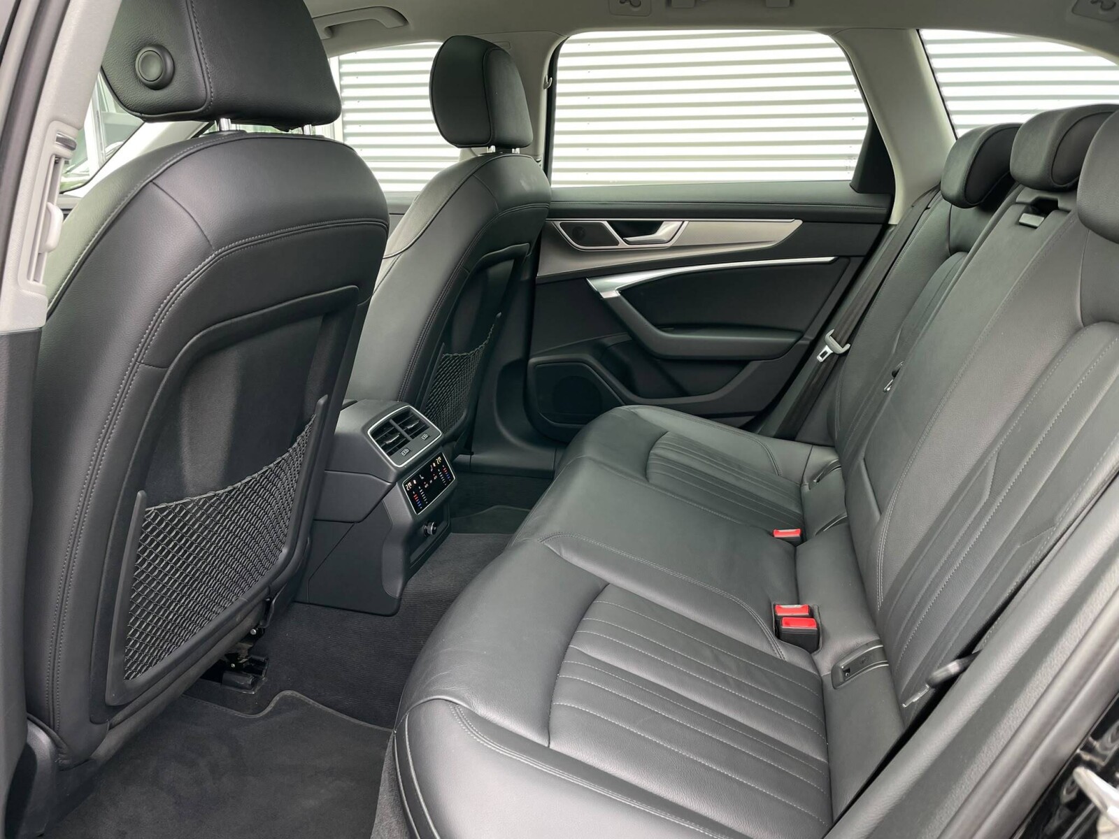 Audi A6 Avant - zdjęcie 12