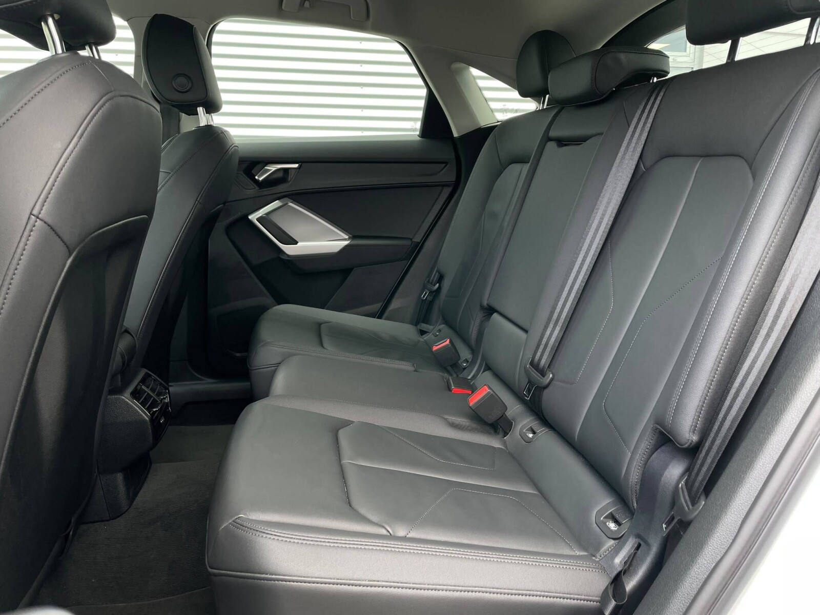 Audi Q3 Sportback - zdjęcie 12