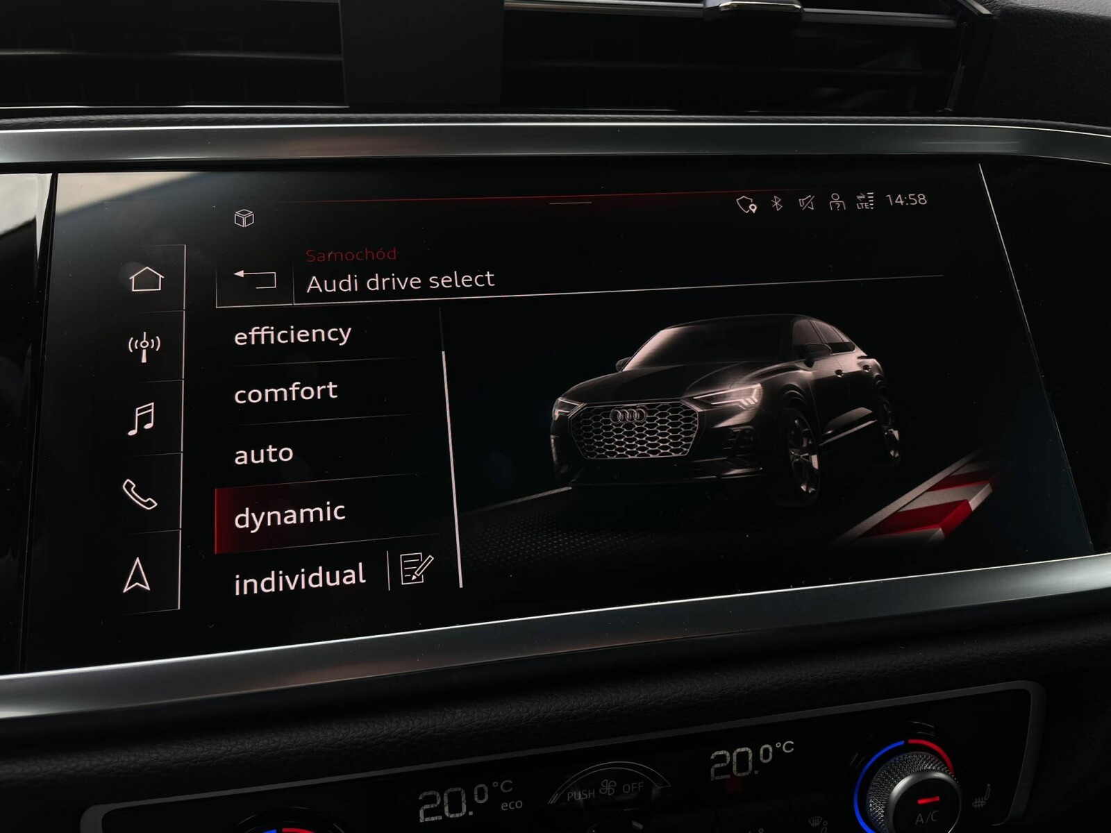 Audi Q3 Sportback - zdjęcie 25