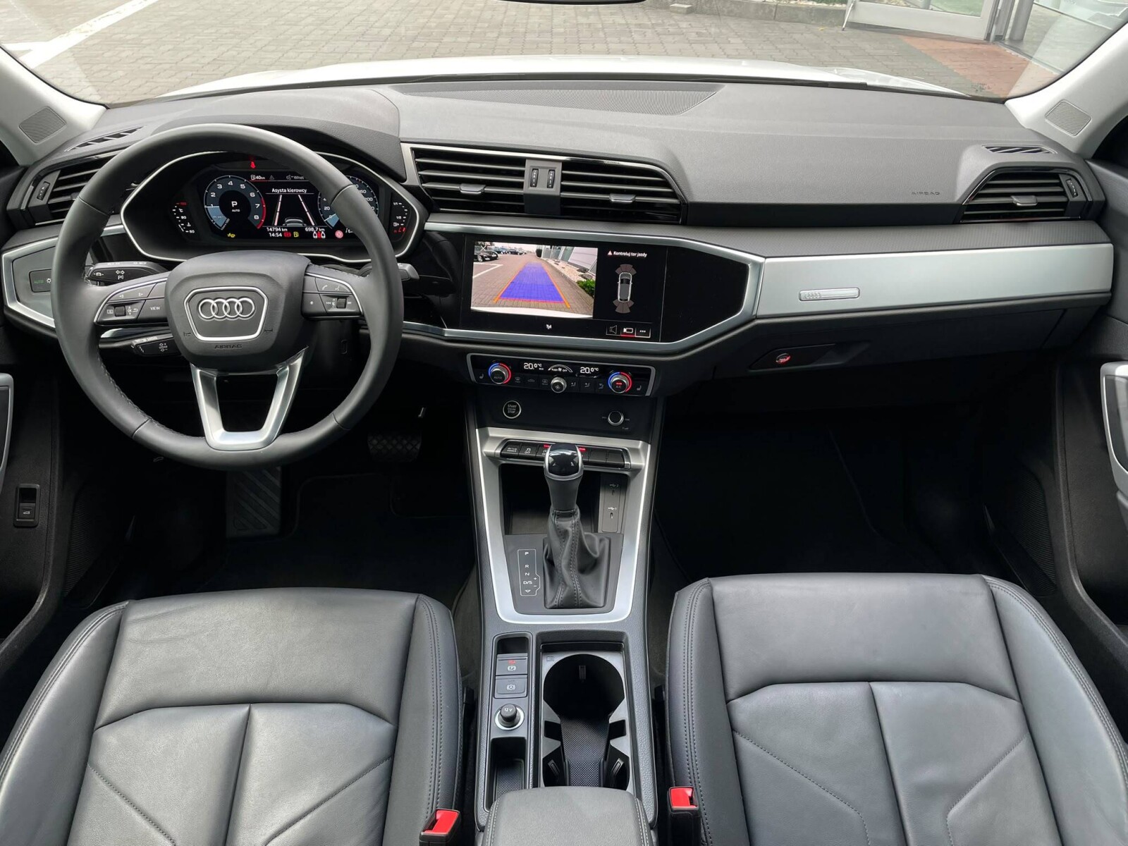 Audi Q3 Sportback - zdjęcie 14