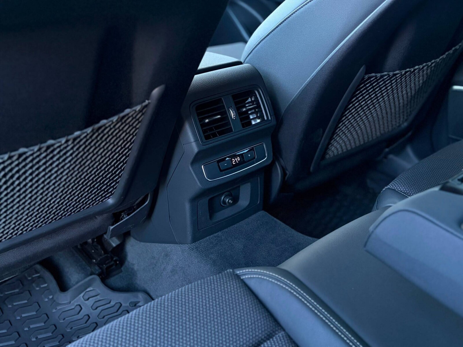 Audi Q5 Sportback - zdjęcie 21