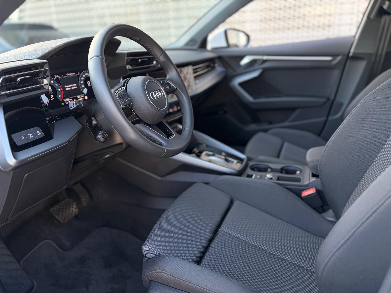 Audi A3 Sportback - zdjęcie 13