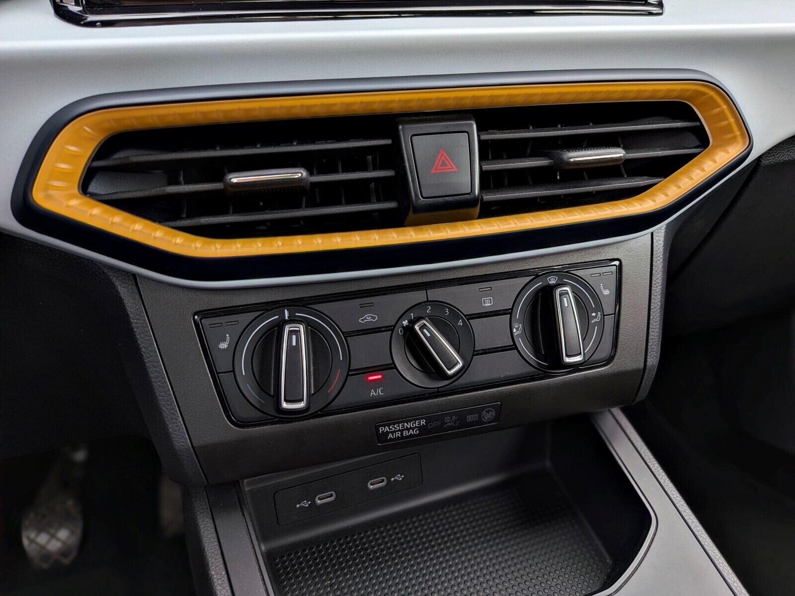Seat Ibiza - zdjęcie 28