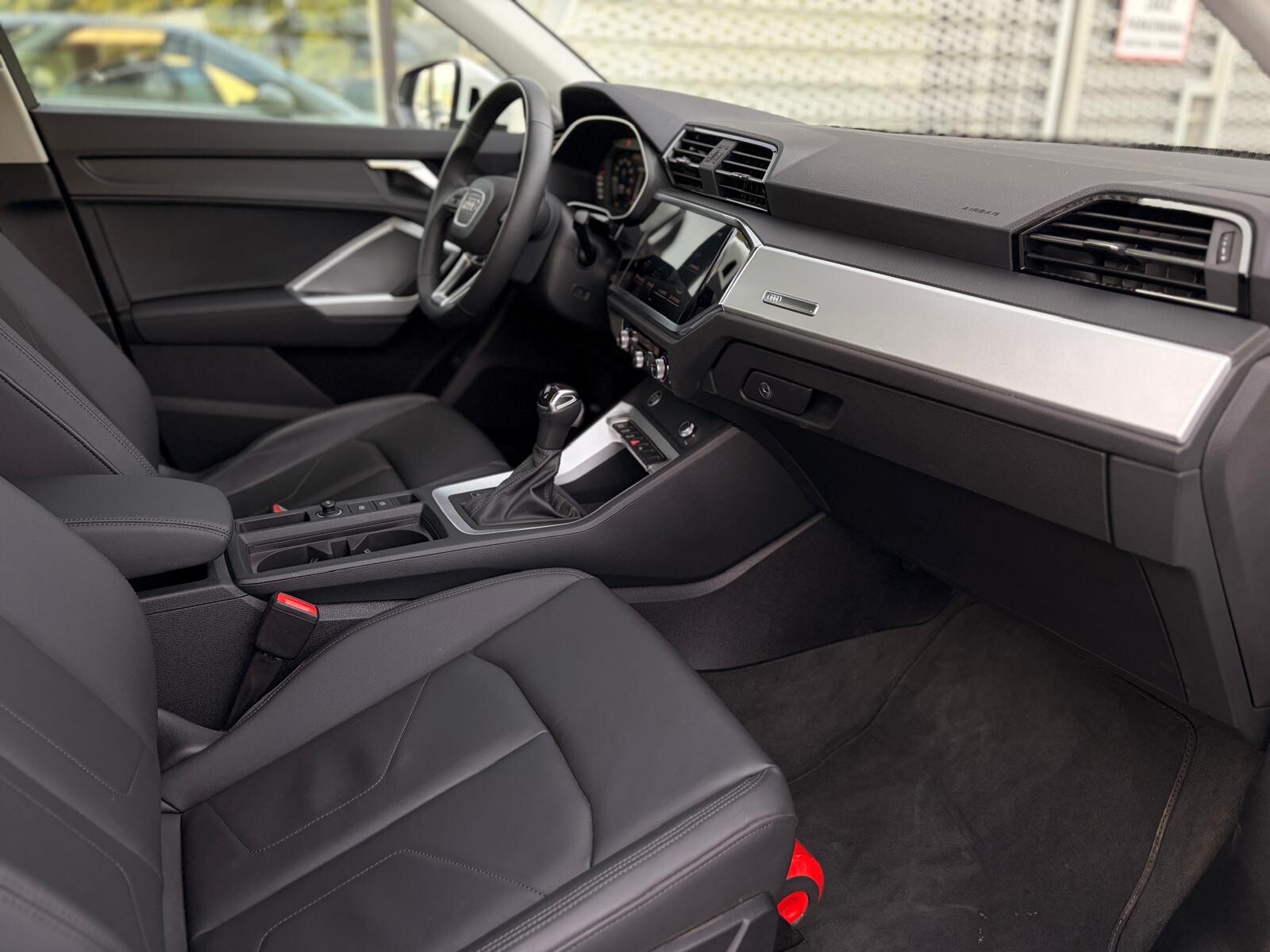 Audi Q3 Sportback - zdjęcie 22