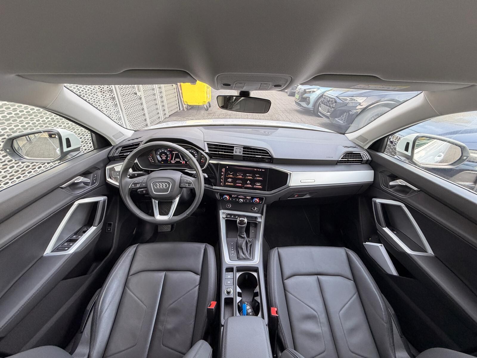 Audi Q3 Sportback - zdjęcie 24