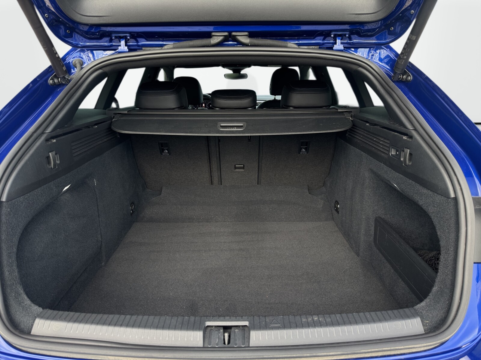 Volkswagen Arteon Shooting Brake - zdjęcie 30