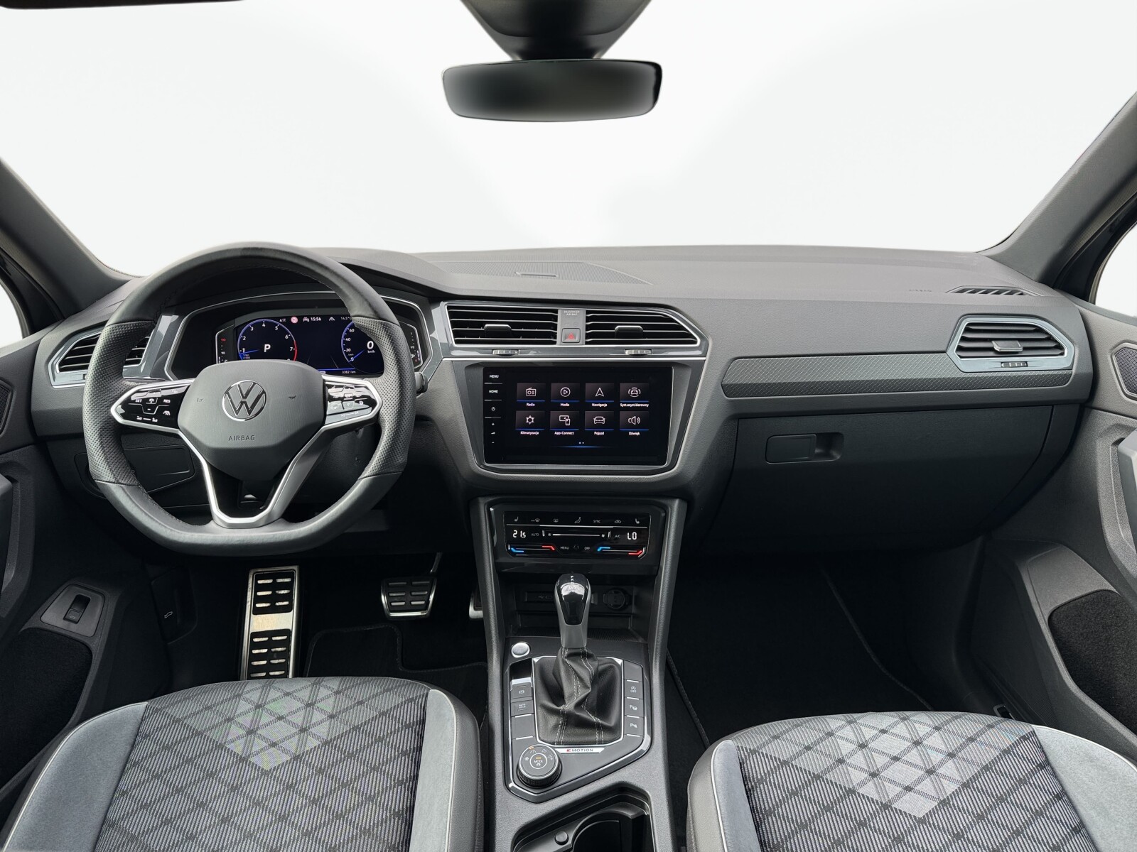 Volkswagen Tiguan - zdjęcie 10