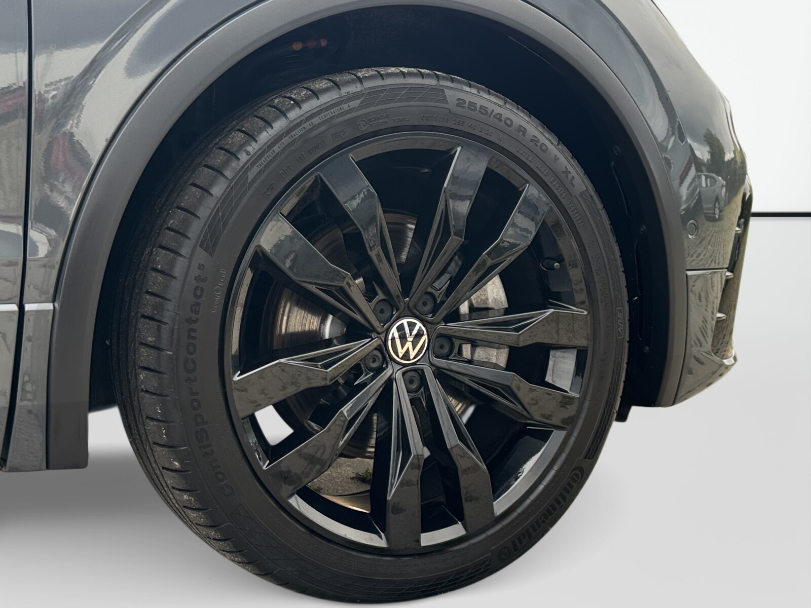 Volkswagen Tiguan - zdjęcie 31