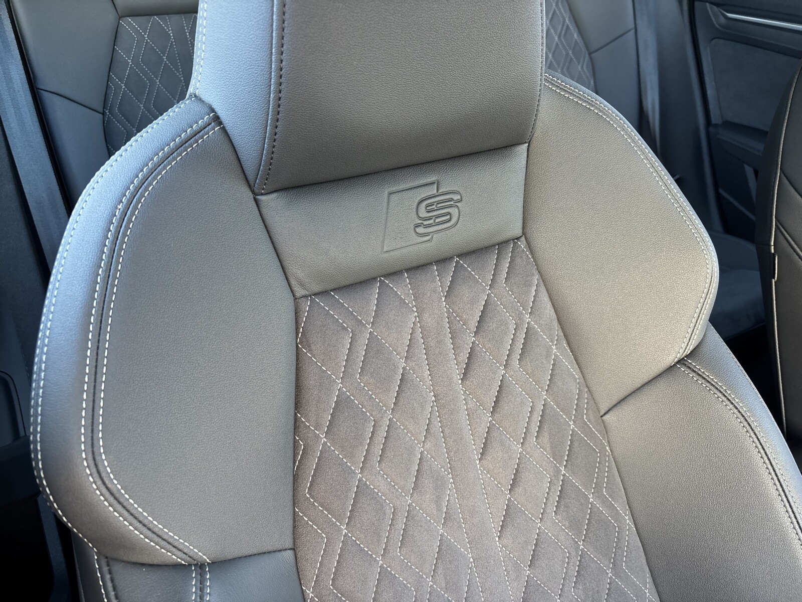 Audi S3 Sportback - zdjęcie 29