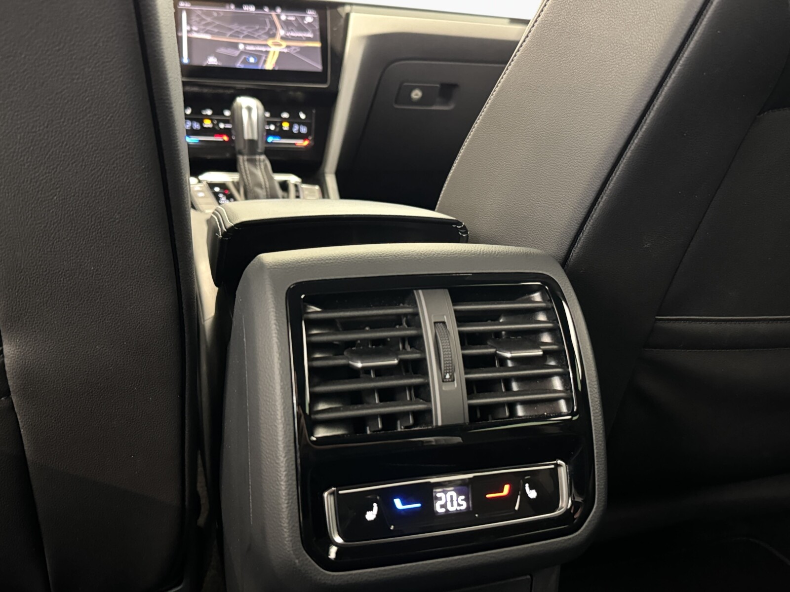 Volkswagen Arteon Shooting Brake - zdjęcie 24