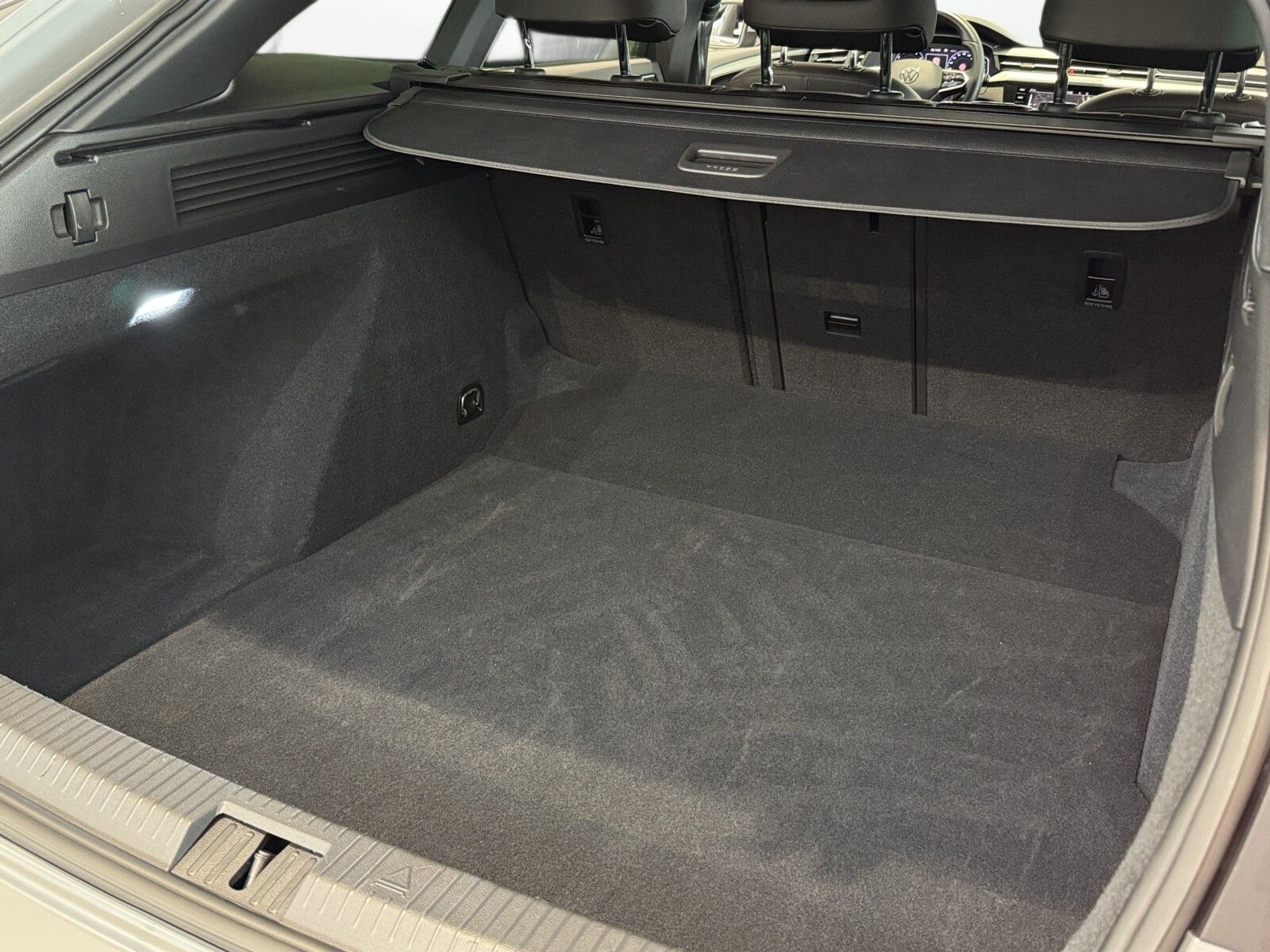 Volkswagen Arteon Shooting Brake - zdjęcie 37