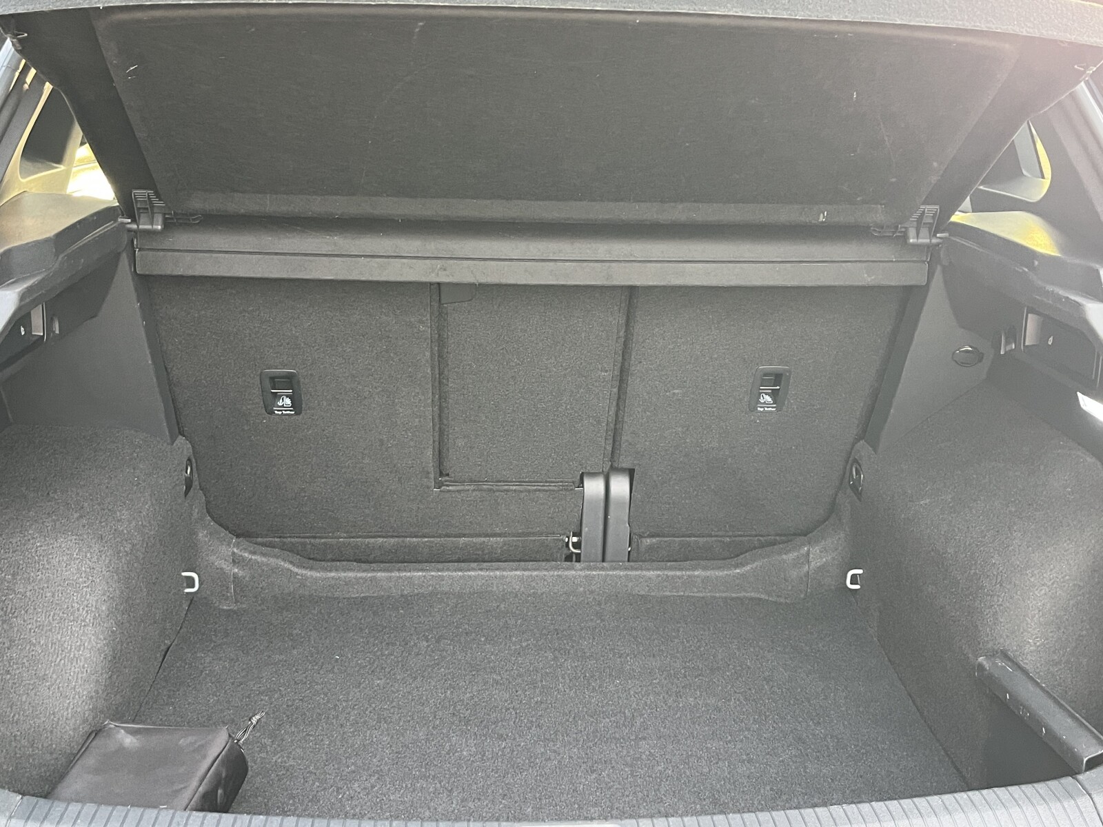 Volkswagen Tiguan - zdjęcie 16