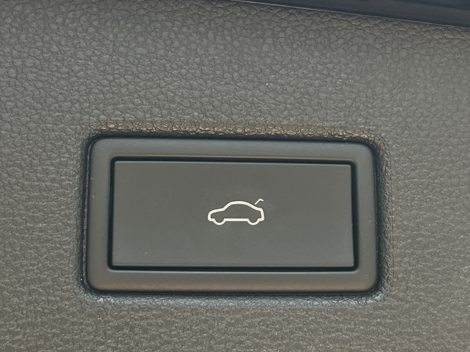 Volkswagen Tiguan - zdjęcie 18