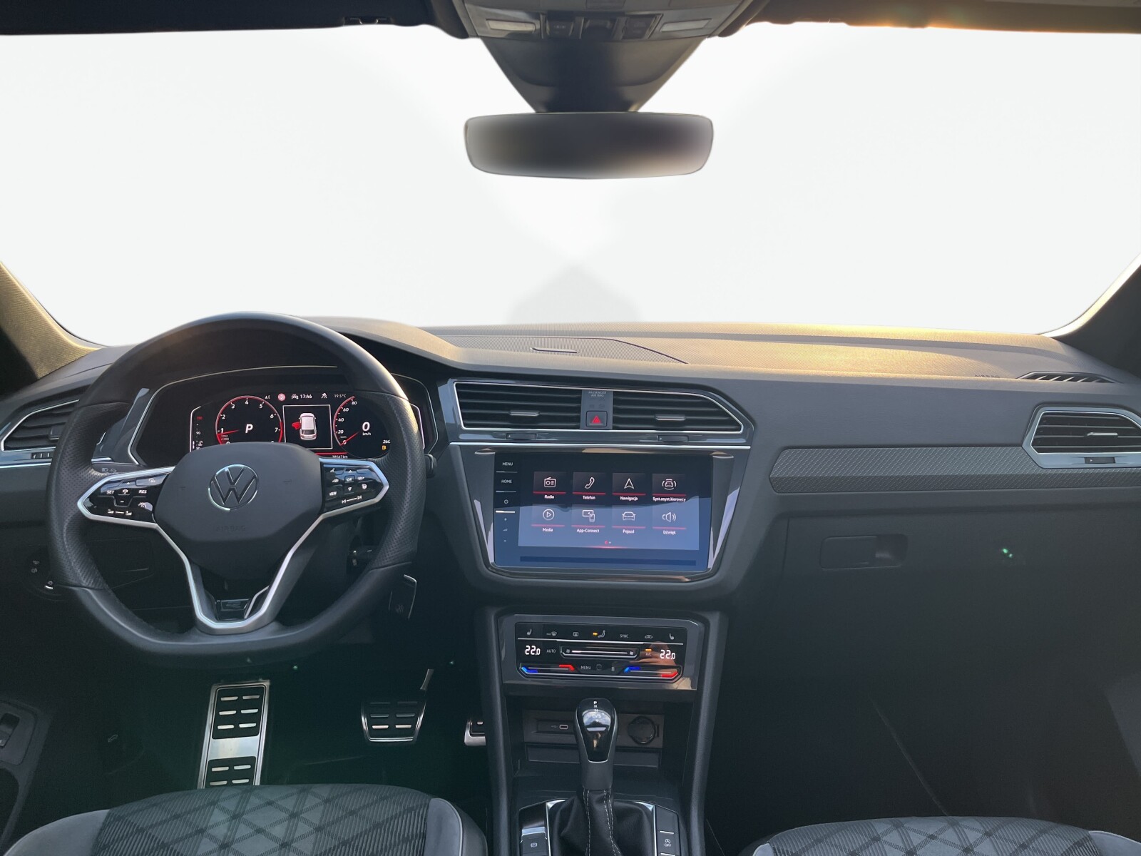 Volkswagen Tiguan - zdjęcie 10