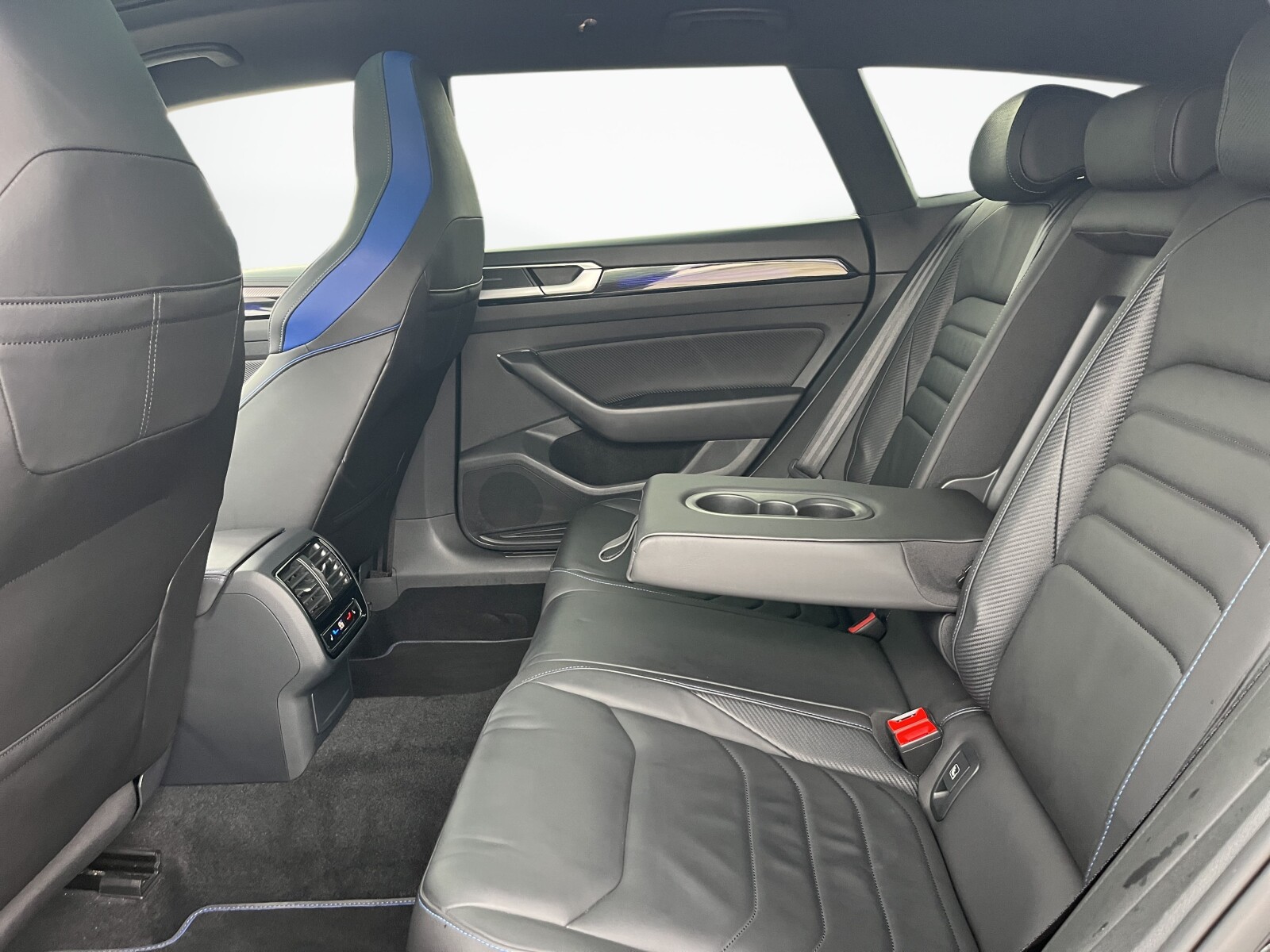 Volkswagen Arteon Shooting Brake - zdjęcie 14