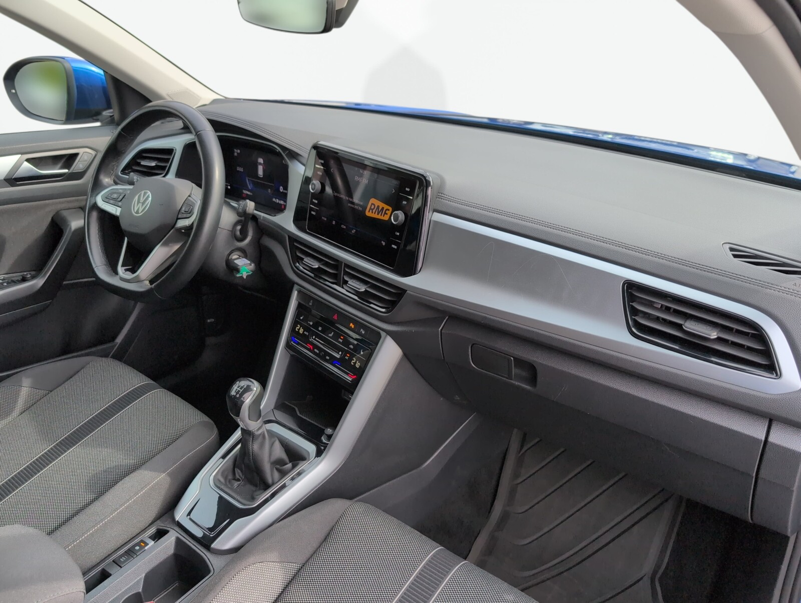 Volkswagen T-Roc - zdjęcie 15
