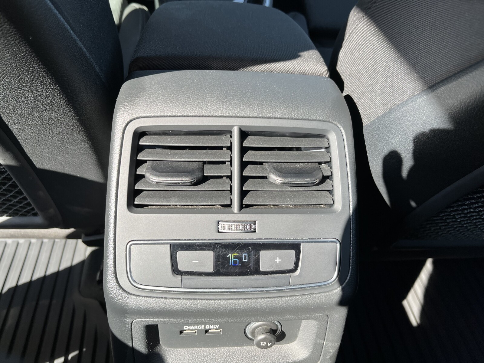 Audi A4 Avant - zdjęcie 14