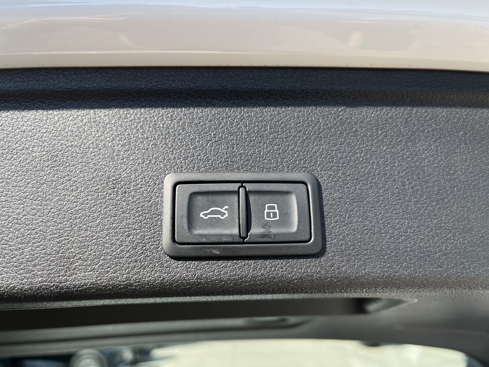 Audi A4 Avant - zdjęcie 18