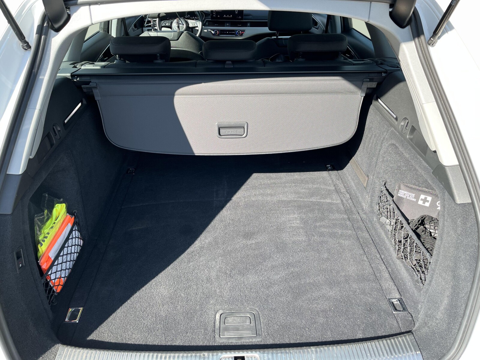 Audi A4 Avant - zdjęcie 16