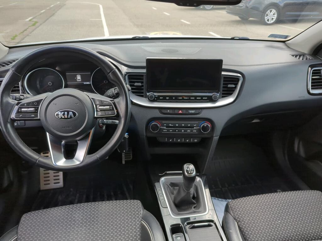 Kia Ceed - zdjęcie 3