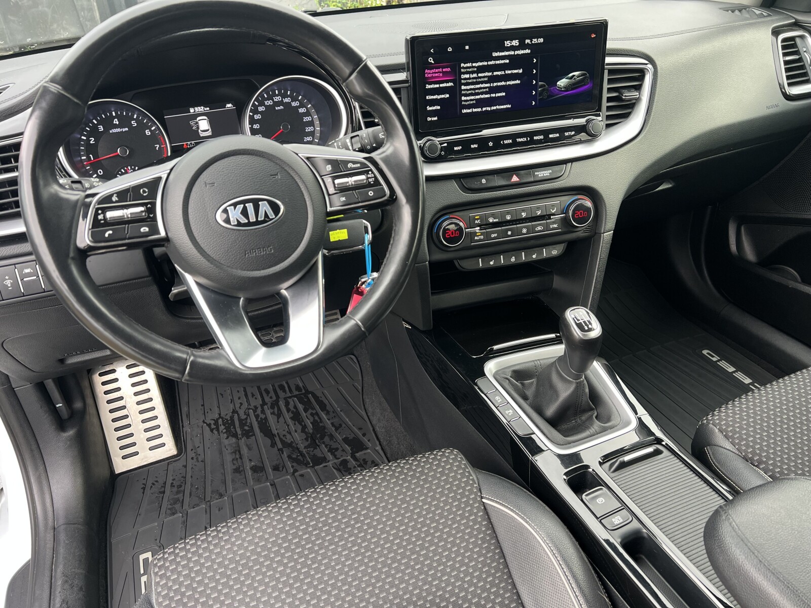 Kia Ceed - zdjęcie 9