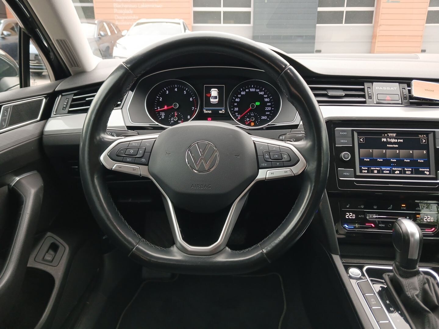 Volkswagen Passat - zdjęcie 12