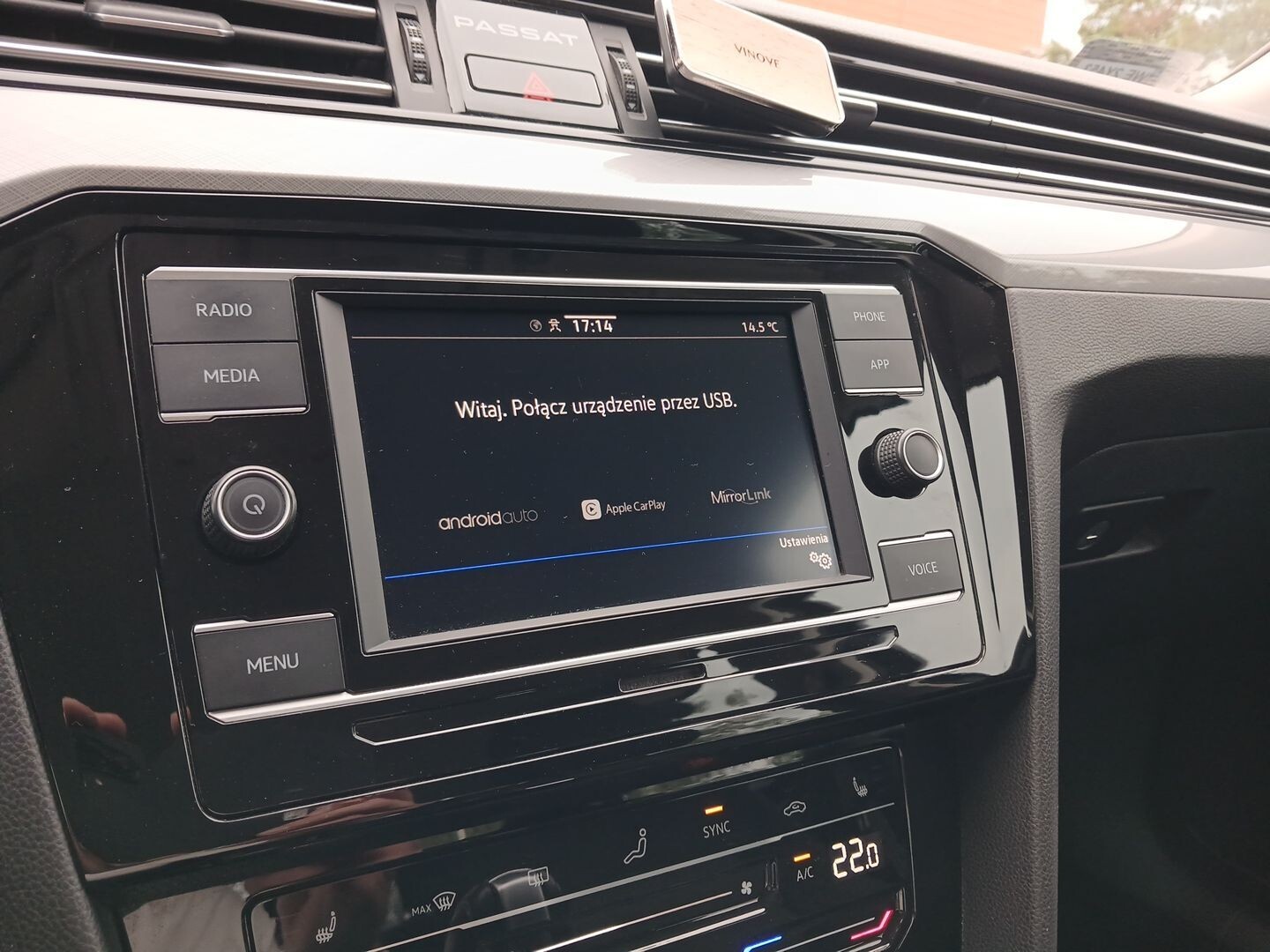 Volkswagen Passat - zdjęcie 19