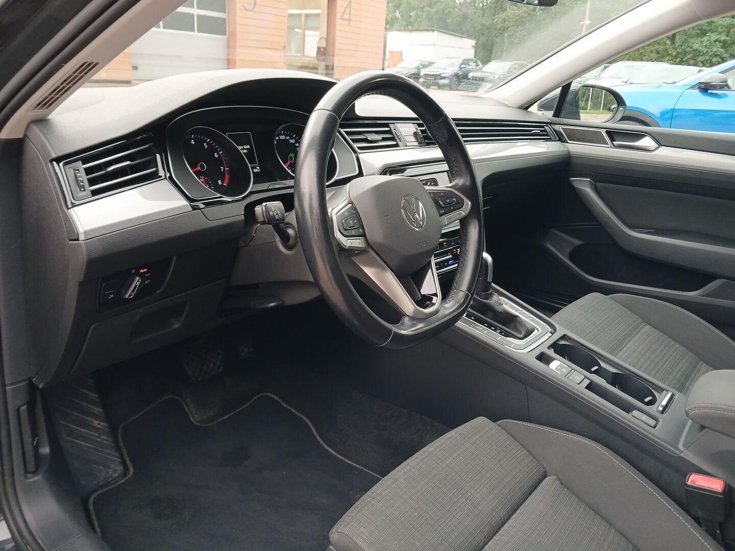 Volkswagen Passat - zdjęcie 9
