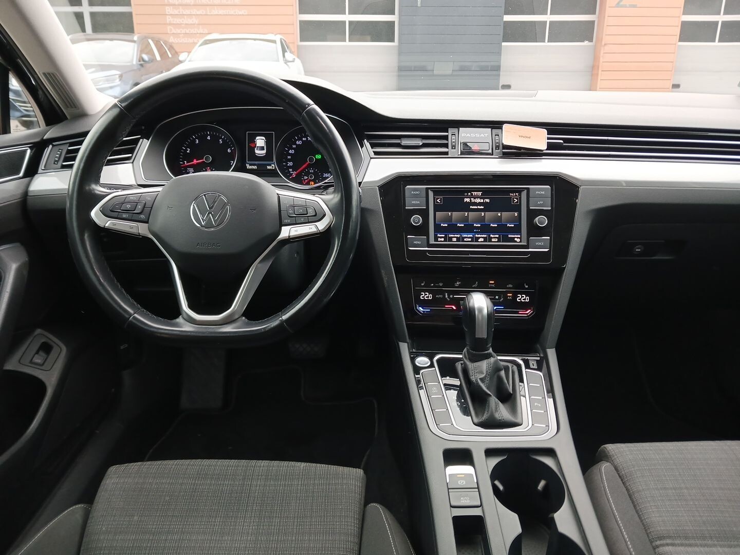 Volkswagen Passat - zdjęcie 11