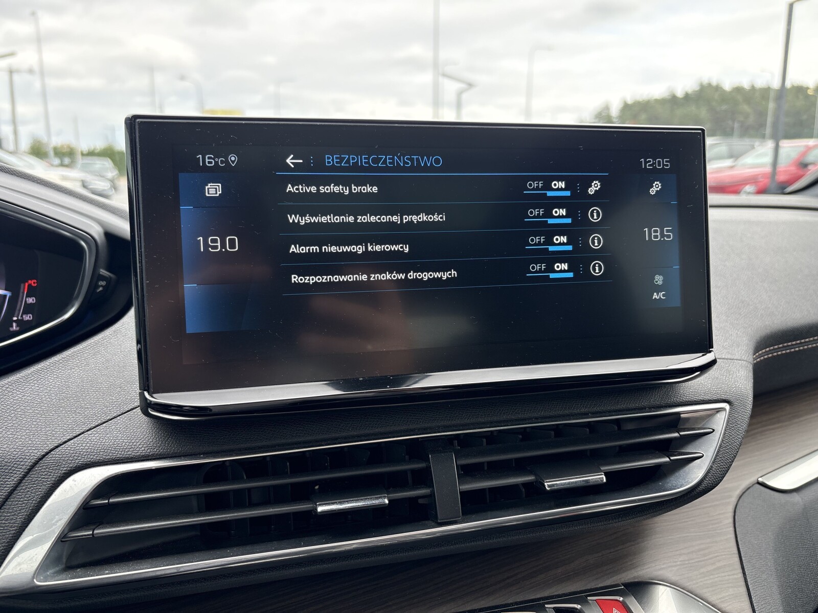 Peugeot 3008 - zdjęcie 19
