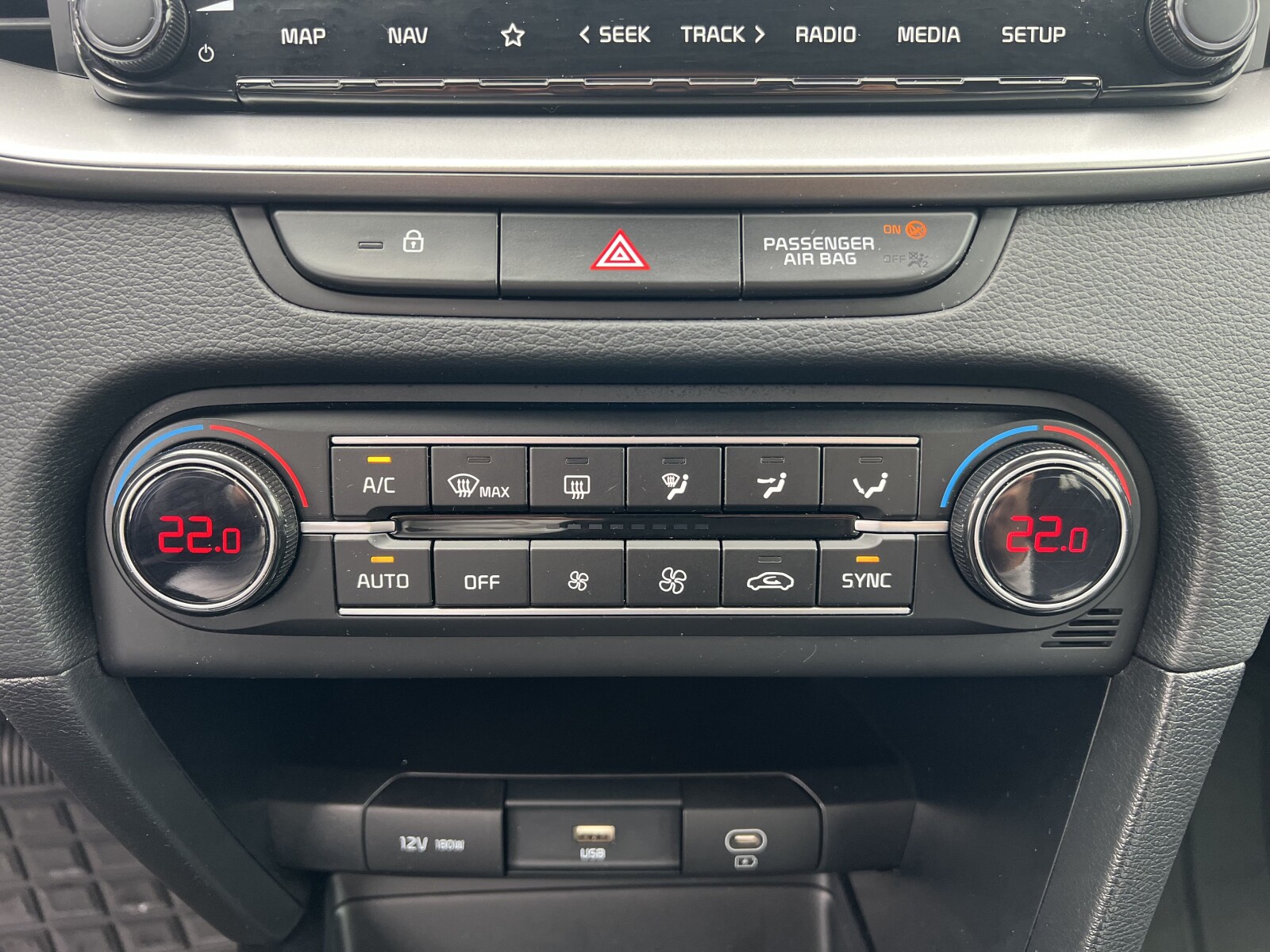 Kia Ceed - zdjęcie 14