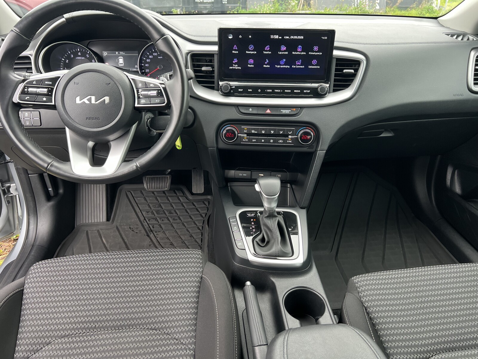 Kia Ceed - zdjęcie 9