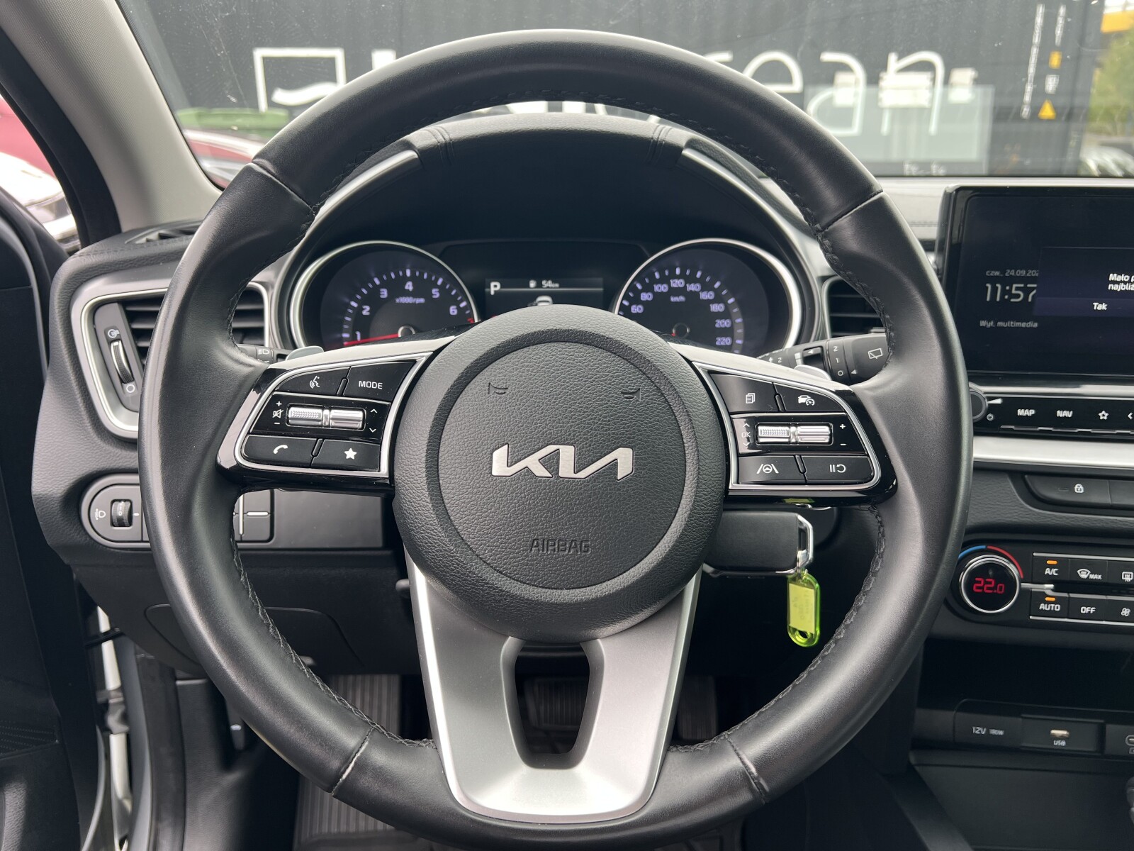 Kia Ceed - zdjęcie 16