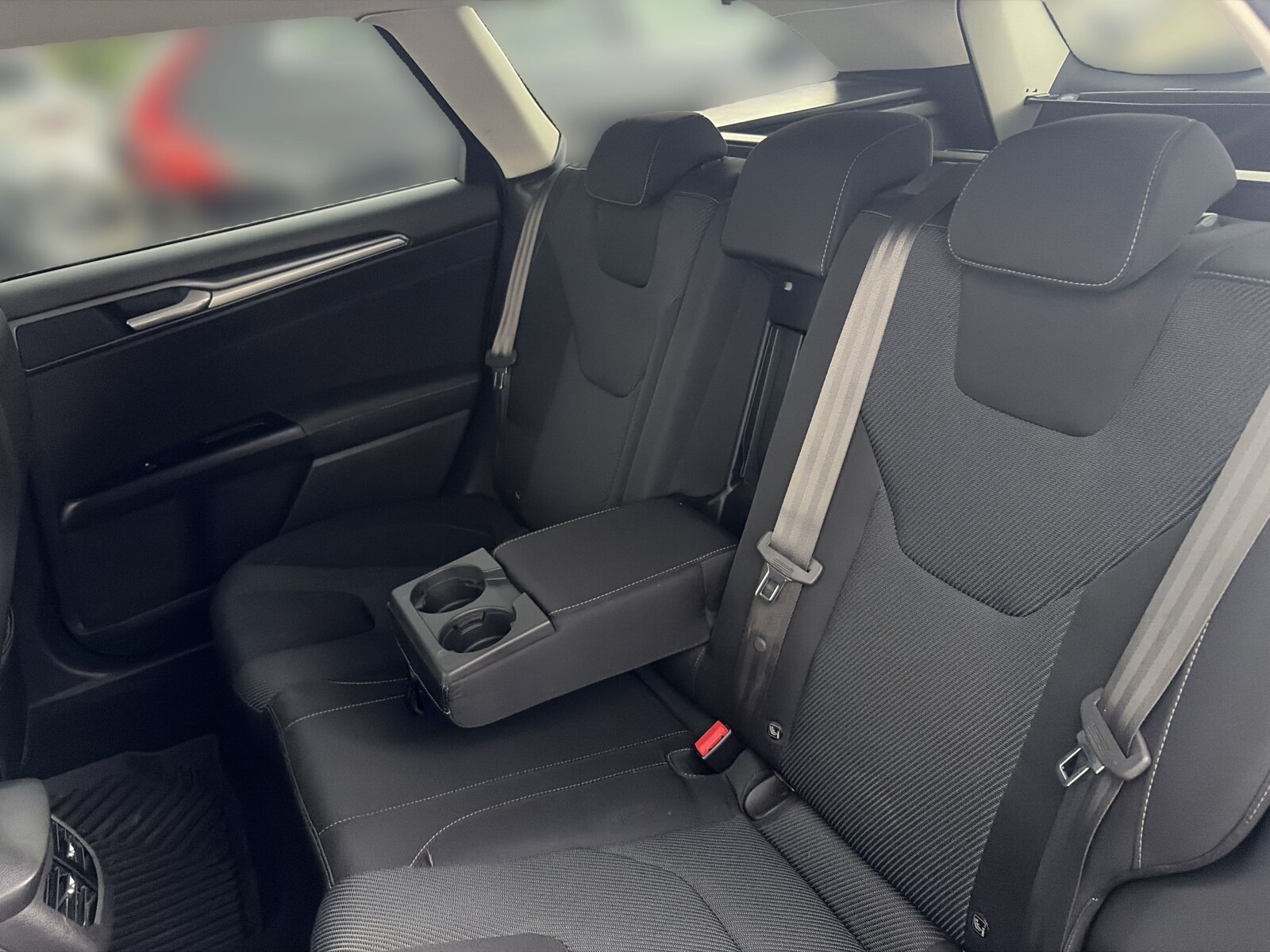 Ford Mondeo - zdjęcie 16