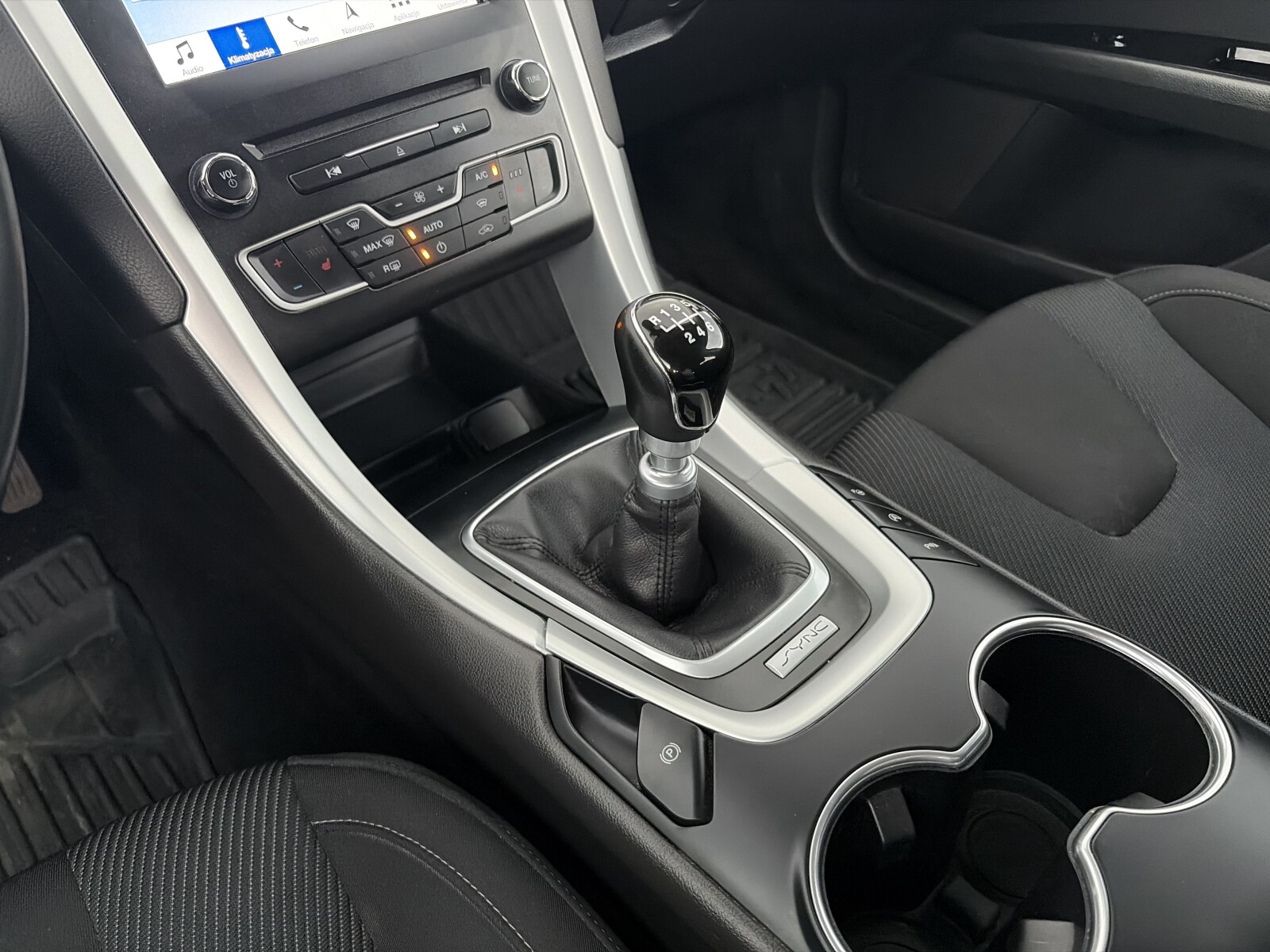 Ford Mondeo - zdjęcie 15