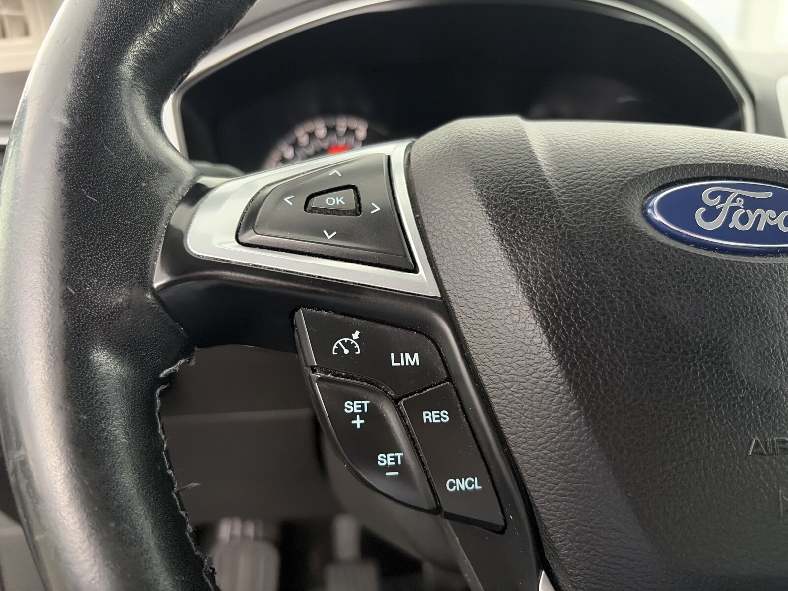 Ford Mondeo - zdjęcie 21