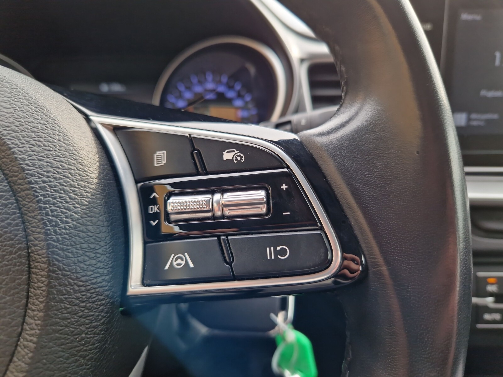 Kia Ceed - zdjęcie 11