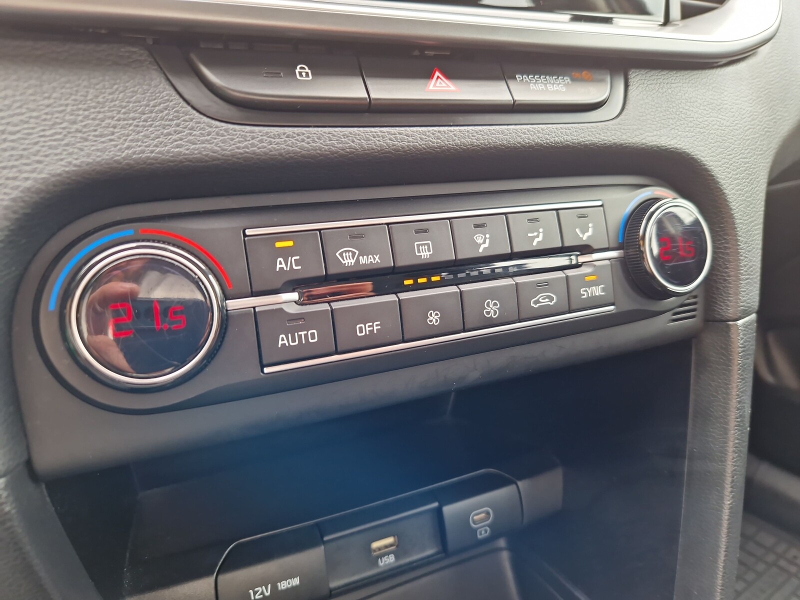 Kia Ceed - zdjęcie 13
