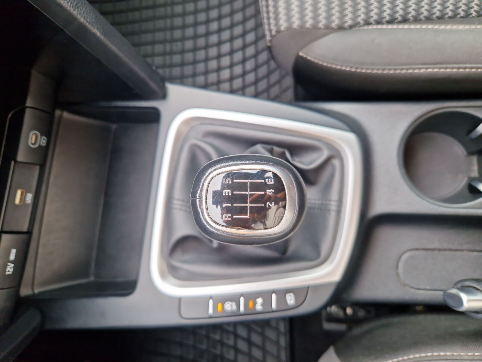 Kia Ceed - zdjęcie 15