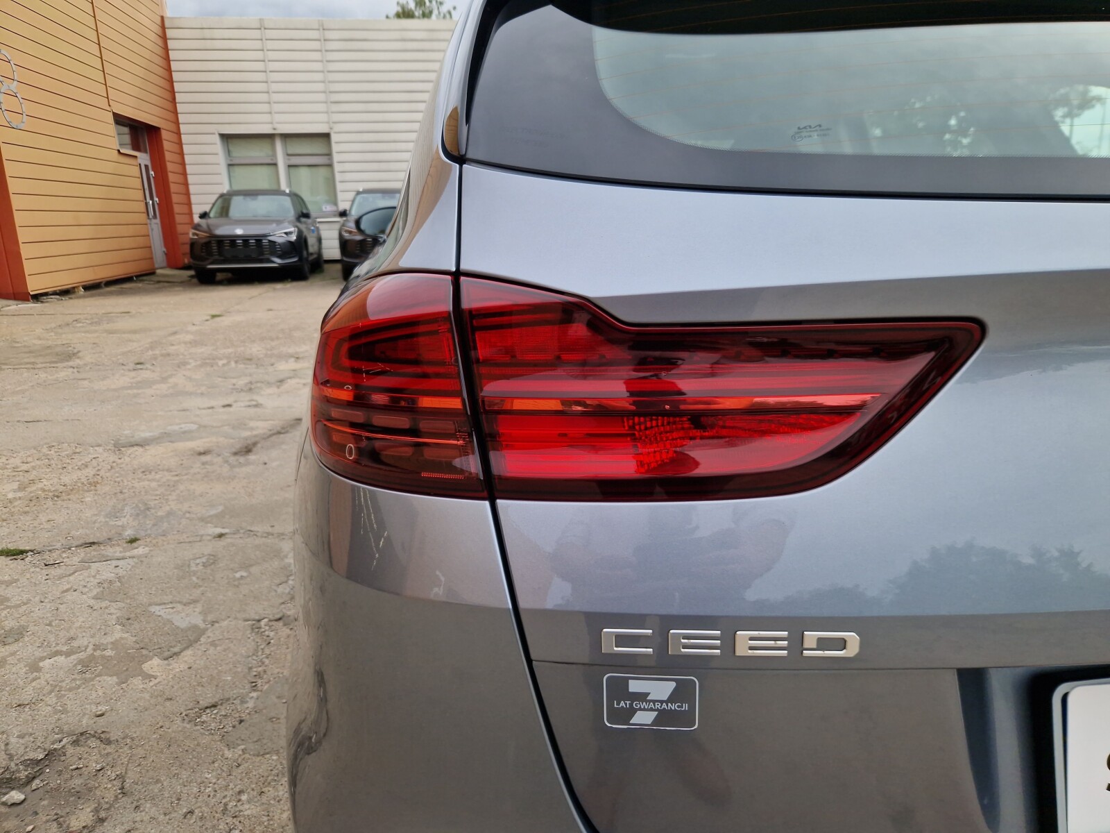 Kia Ceed - zdjęcie 21
