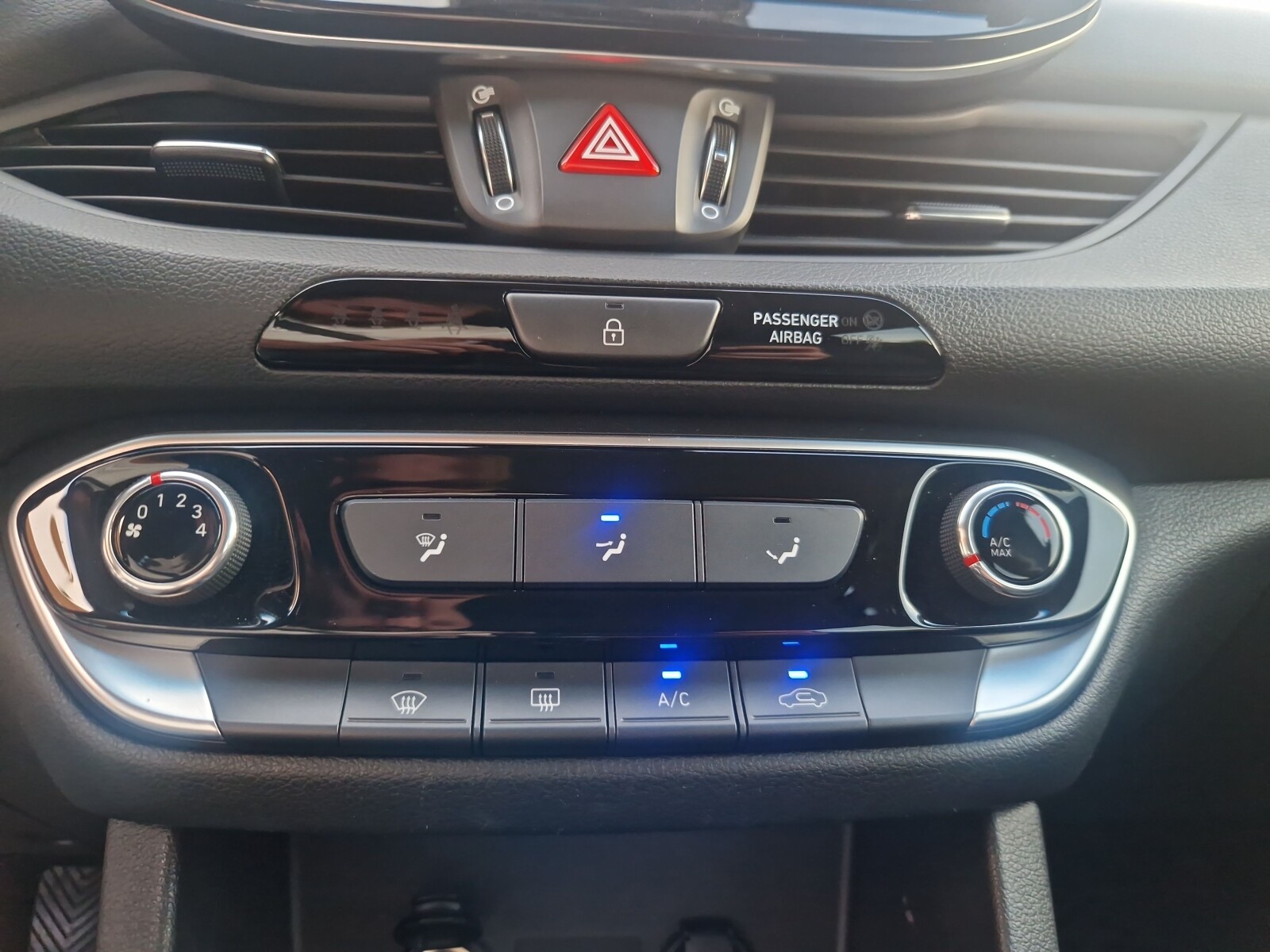 Hyundai i30 - zdjęcie 18