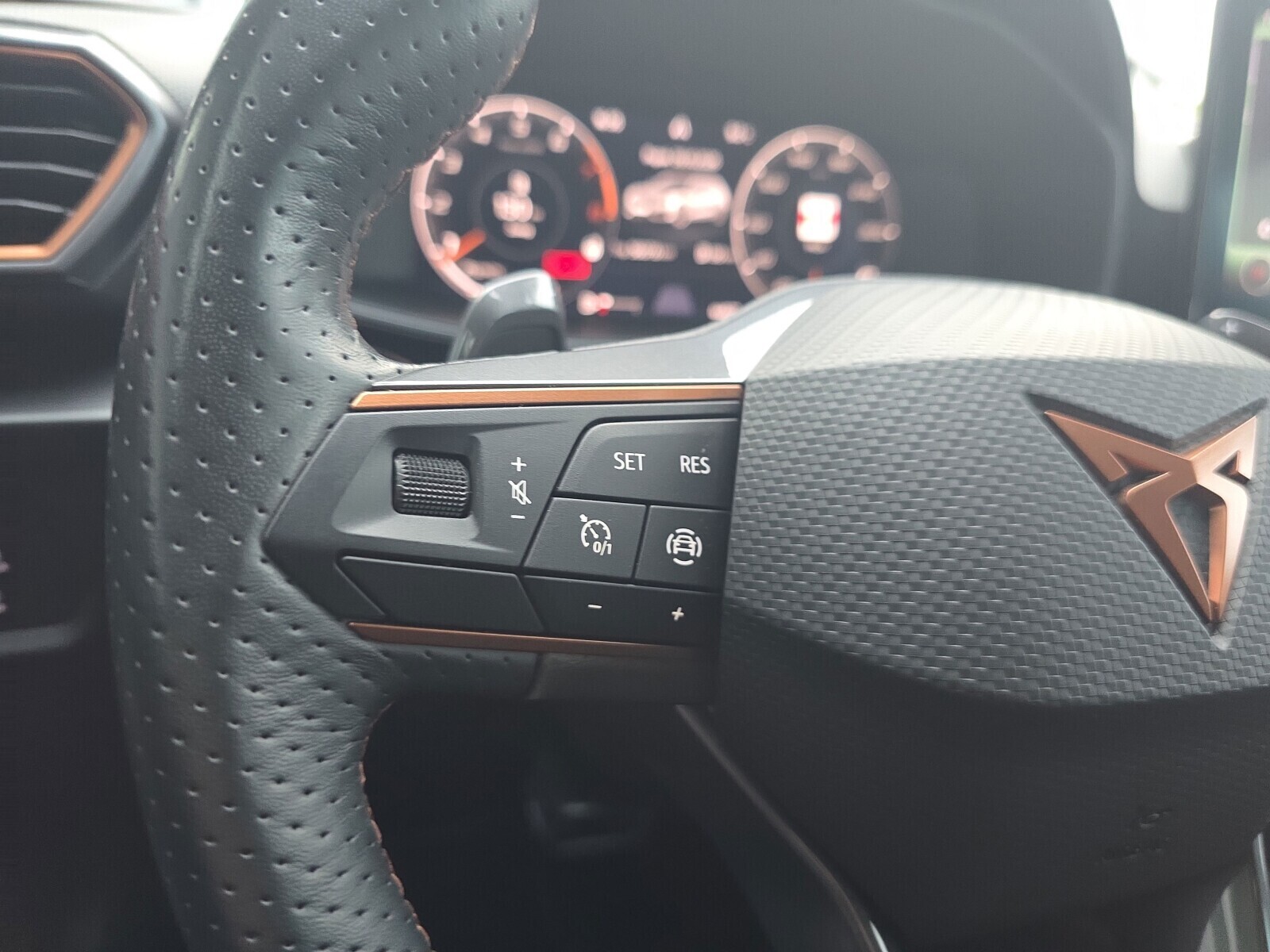 Cupra Leon Sportstourer - zdjęcie 13