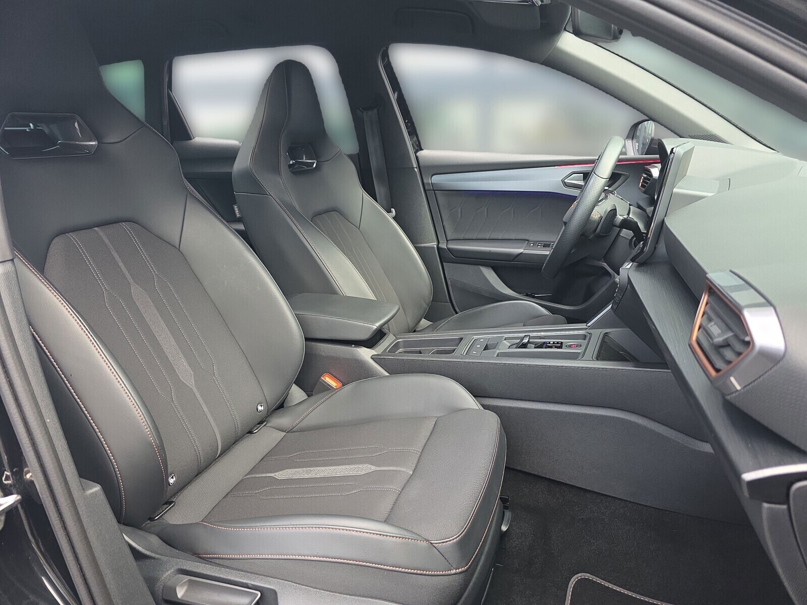 Cupra Leon Sportstourer - zdjęcie 25