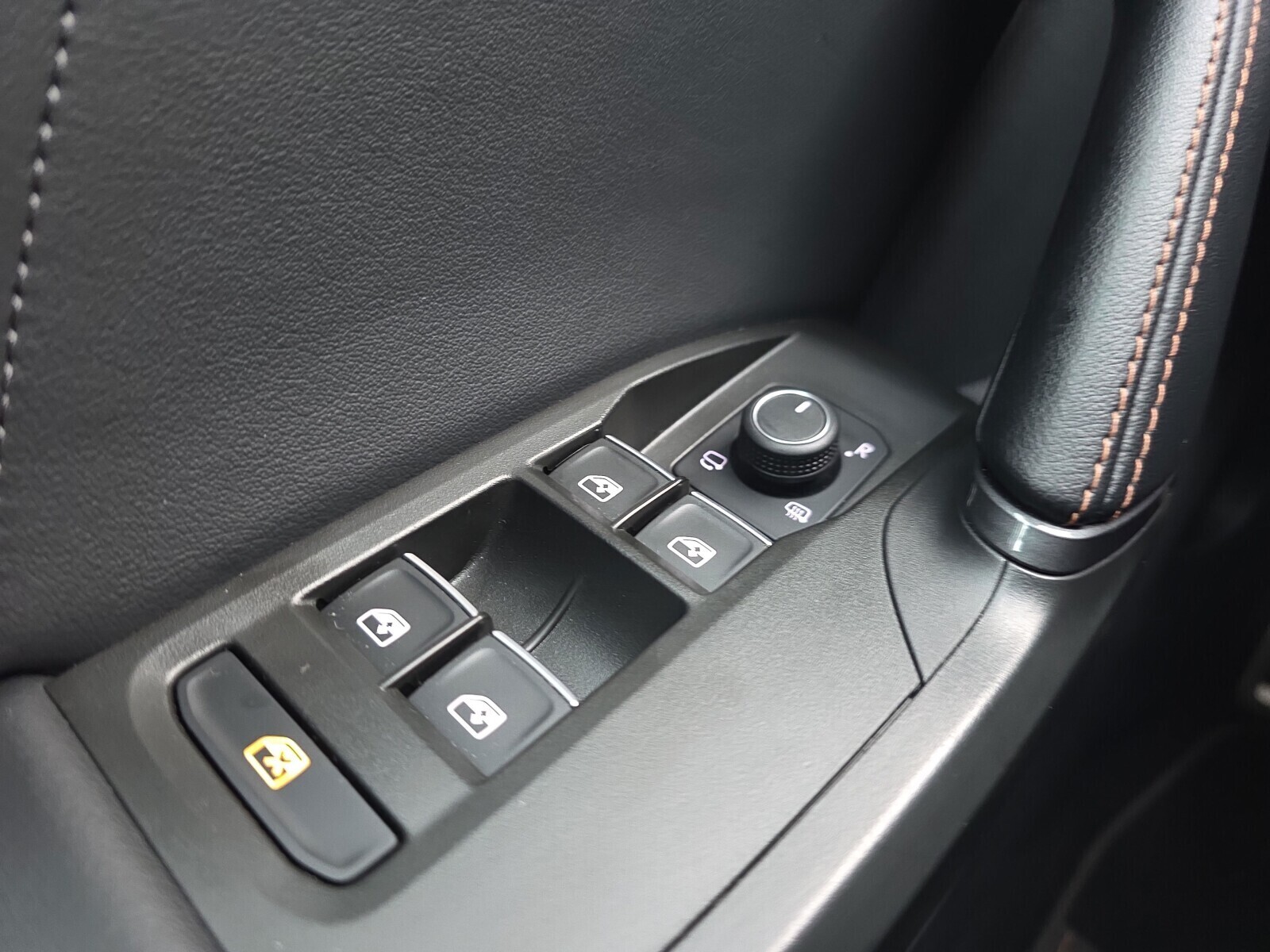 Cupra Leon Sportstourer - zdjęcie 10