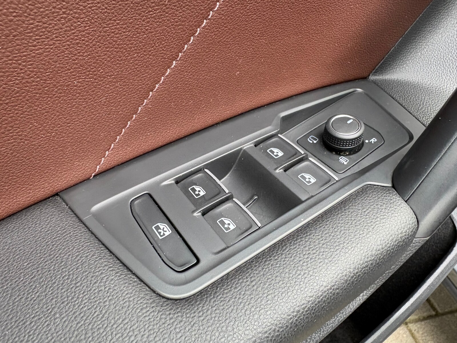Volkswagen Tiguan Allspace - zdjęcie 20
